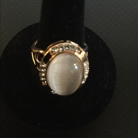 NWT Opal & Rose Gold Rings Various Sizes - Picture 7 of 7